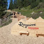 Family Friendly Chalet - Central With Beautiful Mountain Views