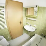 Family Friendly Chalet - Central With Beautiful Mountain Views *