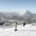Family Friendly Chalet - Central With Beautiful Mountain Views