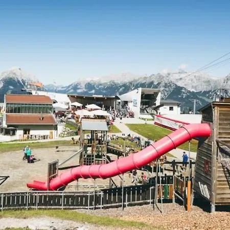 Family Friendly - With Beautiful Mountain Views Апартаменты
