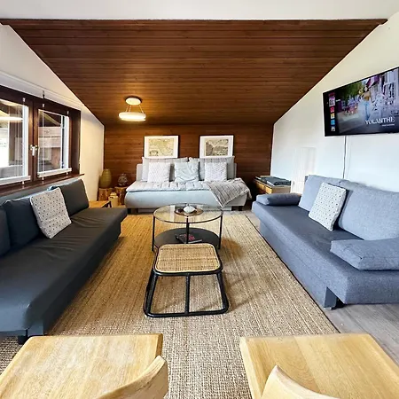 Family Friendly Chalet - Central With Beautiful Mountain Views