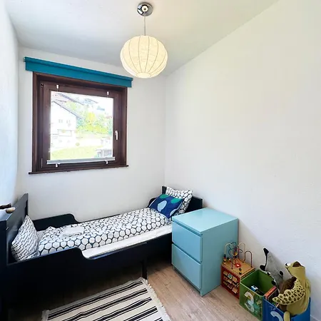 Family Friendly Chalet - Central With Beautiful Mountain Views *