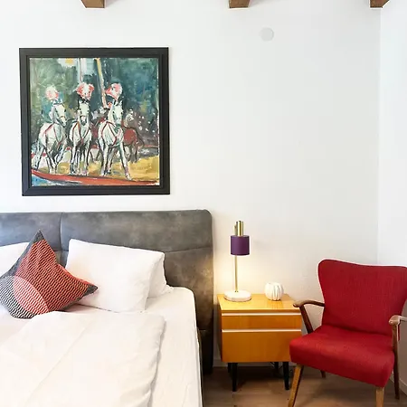 Family Friendly Chalet - Central With Beautiful Mountain Views *