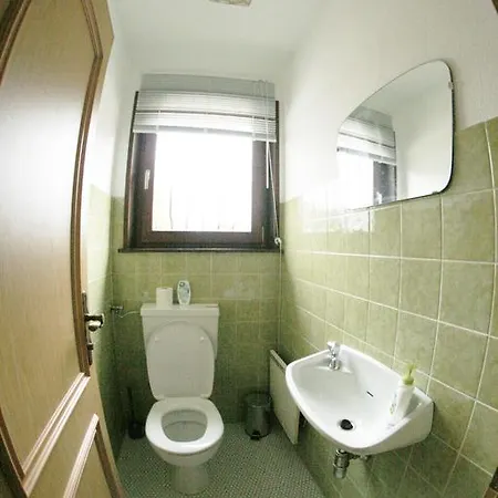 Family Friendly - With Beautiful Mountain Views Зеефельд в Тироле