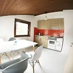 Family Friendly - With Beautiful Mountain Views Appartamento *