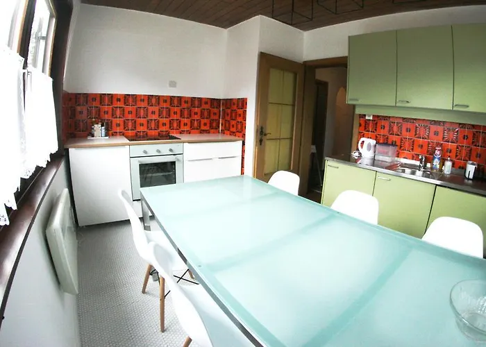 Апартаменты Family Friendly - With Beautiful Mountain Views