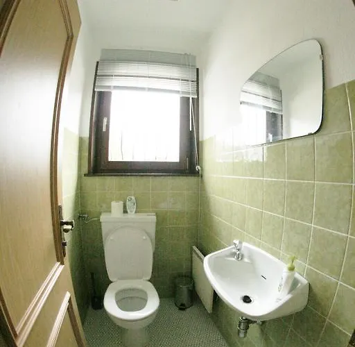 Family Friendly - With Beautiful Mountain Views Зеефельд в Тироле